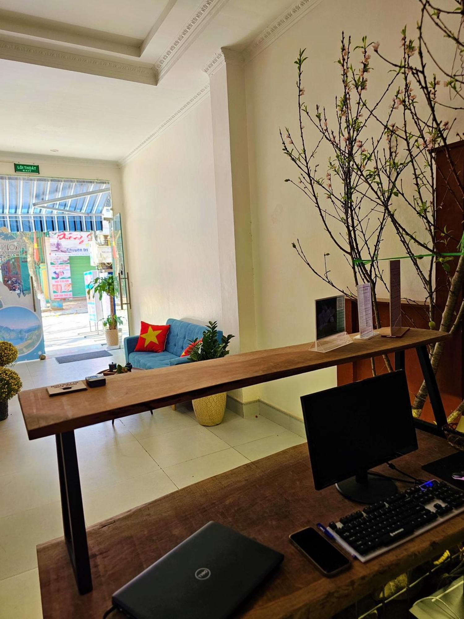 Frontier Hostel & Tours Dien Bien Phu Exterior photo