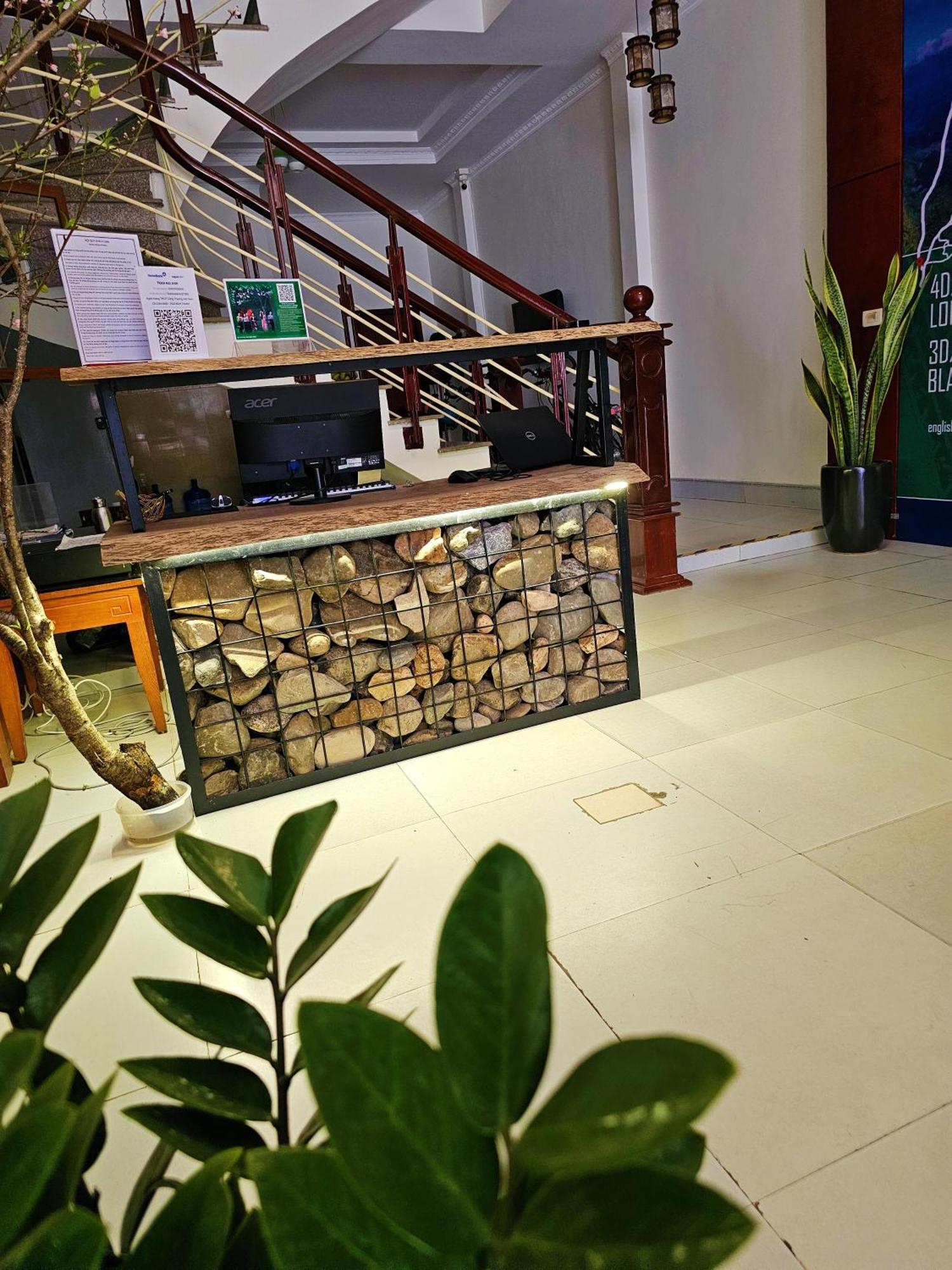 Frontier Hostel & Tours Dien Bien Phu Exterior photo