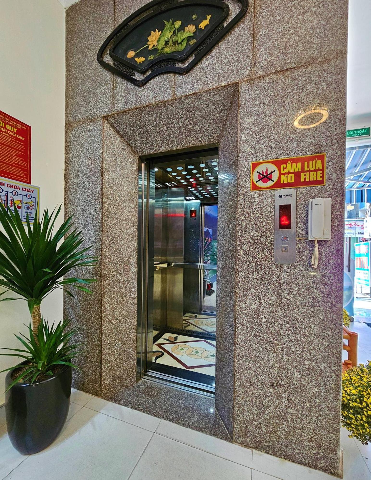 Frontier Hostel & Tours Dien Bien Phu Exterior photo